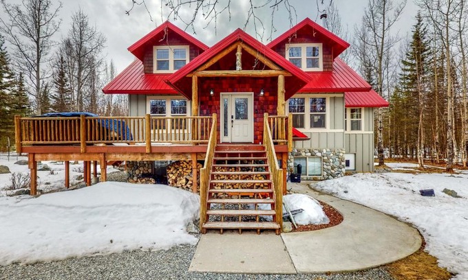 Fishhook House | Black Bear Abode