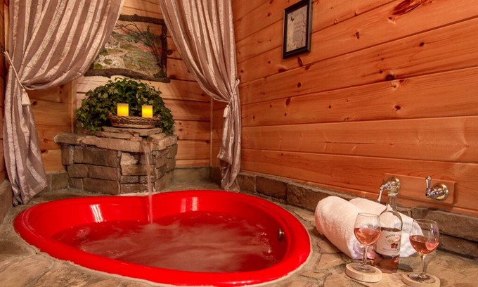 Gatlinburg - Pigeon Forge House | Black Bear Bungalow