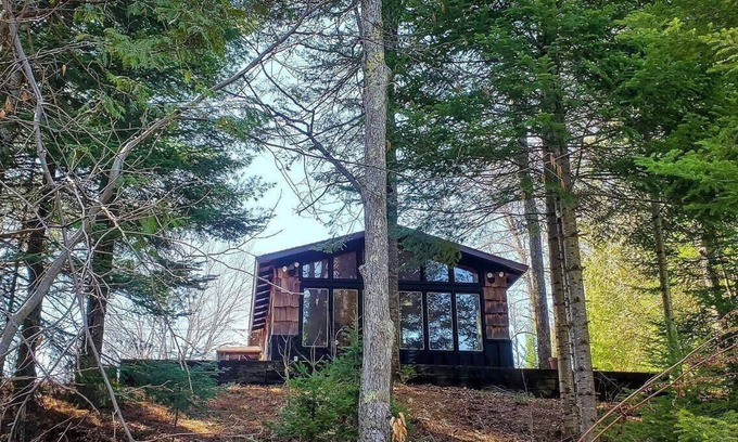 Frederic Cabin | Black Bear Lodge: Hike, Fish, and Explore – Your Fall Getaway Awaits!