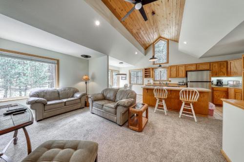 Black Butte Ranch House | Black Butte Glaze Meadow 59 Getaway