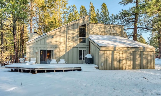 Black Butte Ranch House | Black Butte Ranch Glaze Meadow 037