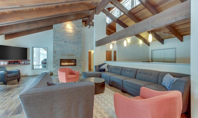Black Butte Ranch House | Black Butte Ranch: Grey Owl Getaway On The Greens