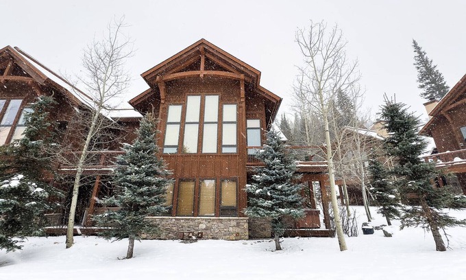 Big Horn Condo | Black Eagle Lodge Luxury, Ski in/Out, Amazing Views!