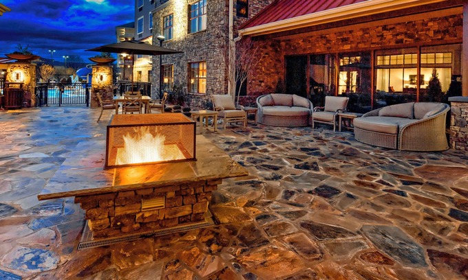 Pigeon Forge Hotel | Black Fox Lodge Pigeon Forge, Tapestry Collection by Hilton