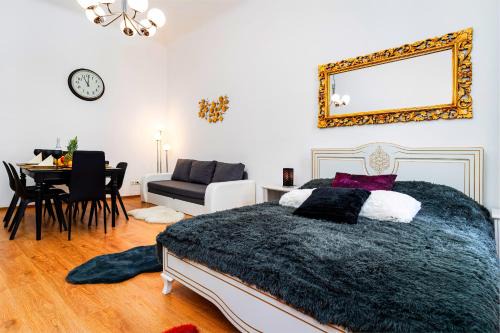 Nove Mesto Apartment | Black Gold Kingdom