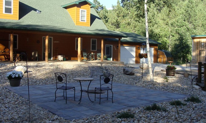 Deadwood House | Black Hills Getaway in a quiet, secluded area with scenery and hiking trails.