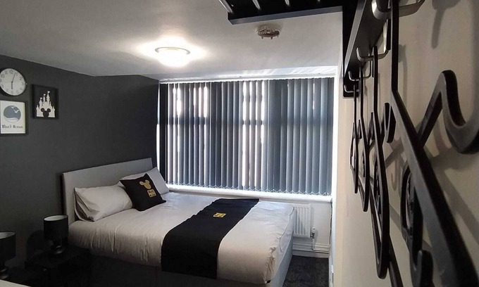 Blackpool Town Center Apartment | Black Ocean Holiday Apartments