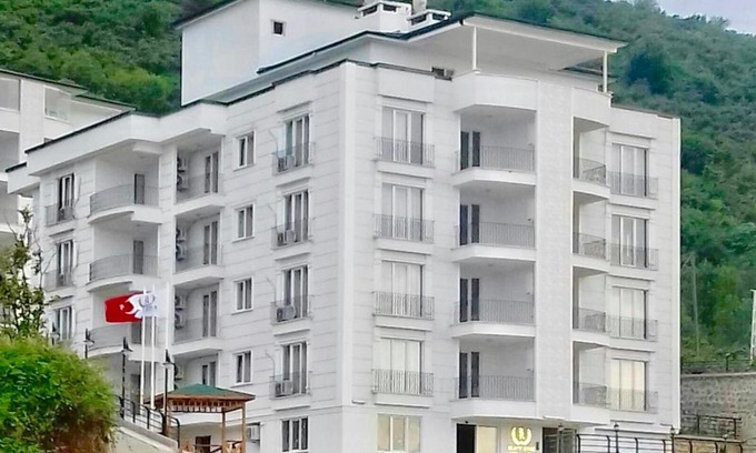 Arsin Apartment | Black Rose