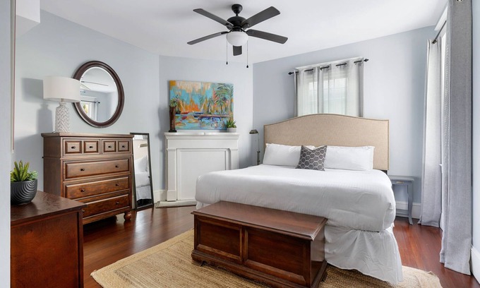 Cannonborough Elliotborough Condo | Blackberry Suite 3BR 2BA | Steps to King St!