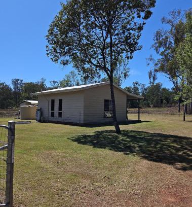 Taromeo House | Blackbutt The Shack at Gilinlea