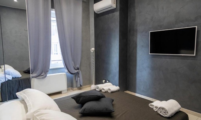 Historical Center Apartment | Blackhomenaples