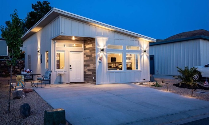 Hurricane House | Blackrock Bungalow Your Escape in Southern Utah