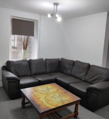 Blaencwm House | Blaenrhondda Cottage Sleeps 6