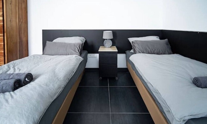 Rhein-Erft-Kreis District Apartment | Blauer Stein Apartments WH6