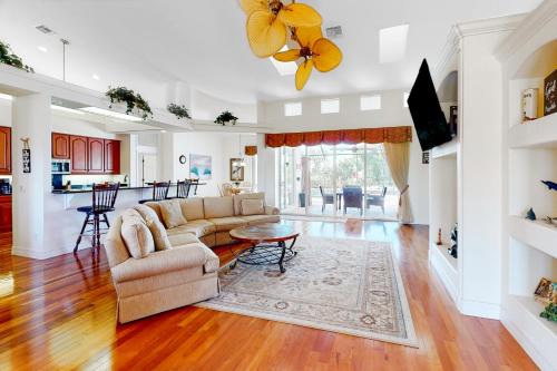Bell Villa House | Blazing Sunshine