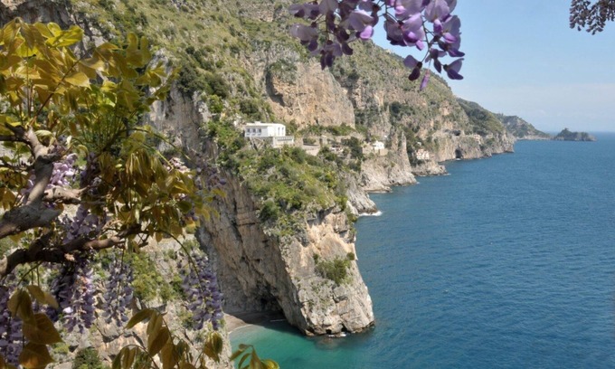 Furore Villa | Blessed villa directly on the sea.