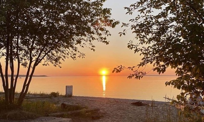 Glen Arbor Condo | Blissful Bear Summary