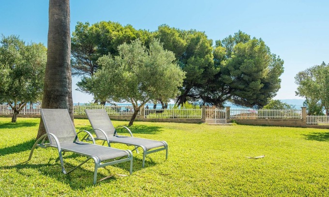 Alcudia Apartment | Block 3 Apartment 3 with direct access to the beach in Alcudia.
