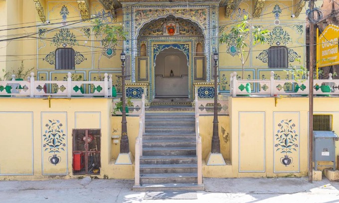 Pink City Hotel | Bloom Boutique - Chelon Haveli