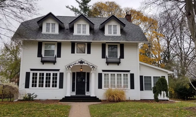 Jackson House | Bloomfield Haven Getaway