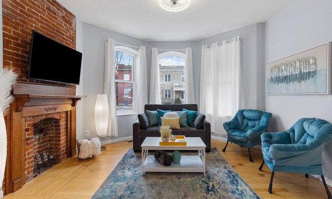 St. Louis House | Blooming Memories | JZ Vacation Rentals