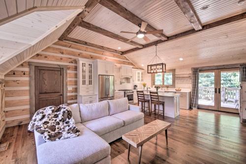 Bloomington House | Bloomington Cabin, Mins to CampusandLake Monroe