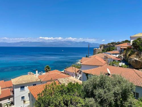 Koroni Apartment | Blu Blu apartment with castle view
