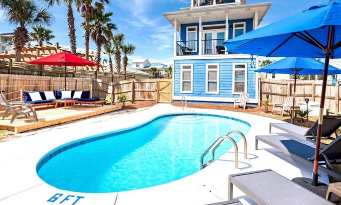 Crystal Beach House | Blu Flamingo · Blu Flamingo*Pool*GolfCart Deals