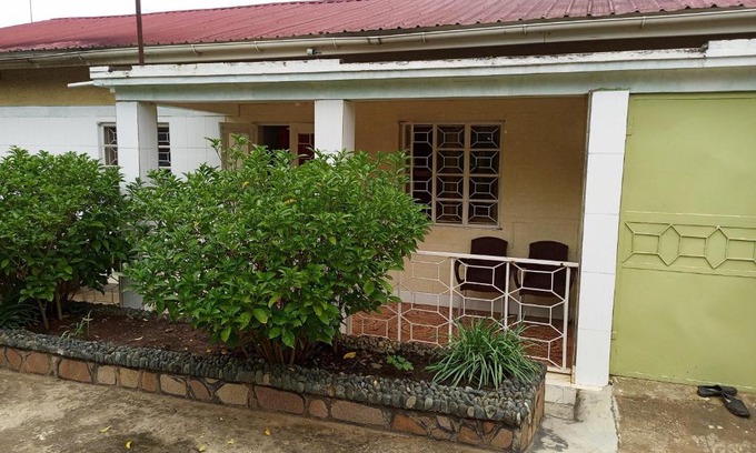 Kasese Hotel | Blue Agama Guest House