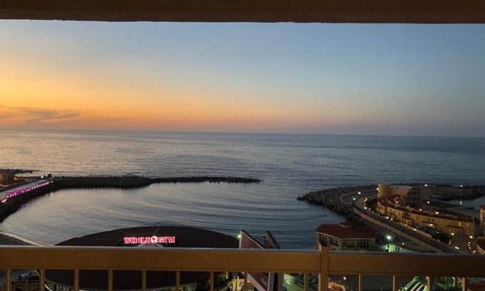 Sidi Jabir Apartment | Blue Bay Beach-Families only