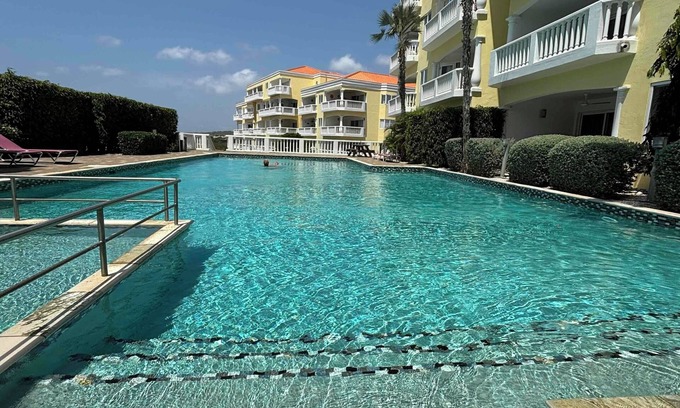 Sint Michiel Apartment | Blue Bay 'the Hill", splendid view, close to beach, AC, swimming pool, gated