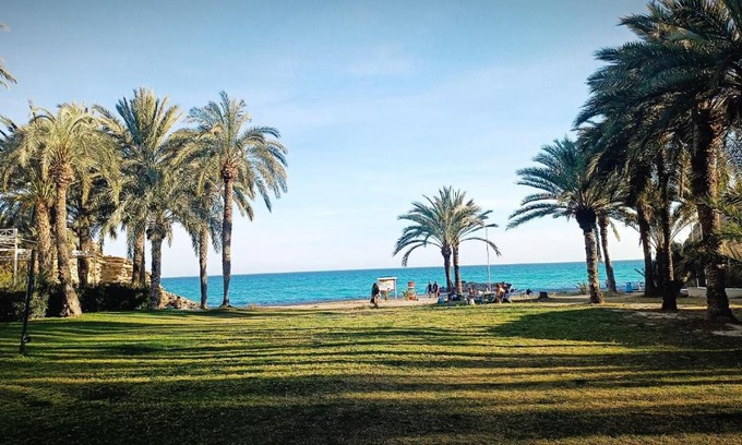 Villajoyosa Apartment | Blue beach studio La Caleta