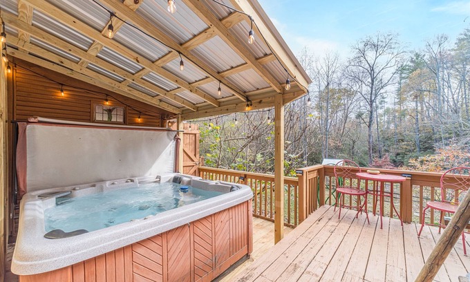 Helen Cabin | Blue Creek Shoals | Hot Tub, Sauna, Fire Pit, Game Room, Pet Friendly
