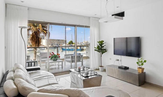Herzliya Pituach Apartment | Blue Dream Marina View big 1bd ap pool parkimg gym