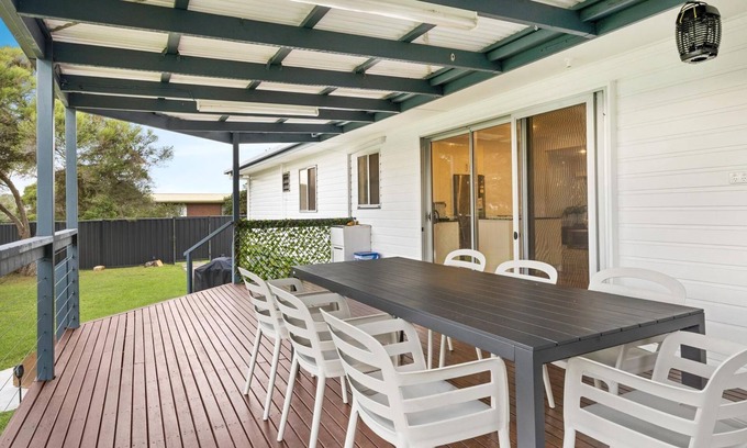 Cowes House | Blue Gum in Central Cowes