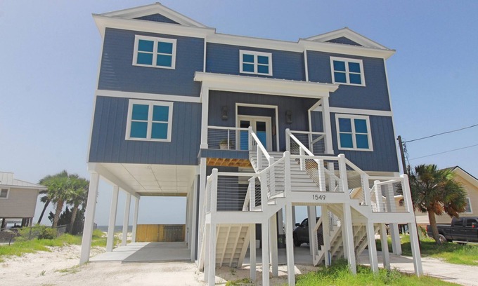 Alligator Point House | Blue Heron Waterfront 7 Bdrm, 5 bath with Private Pool/elevator