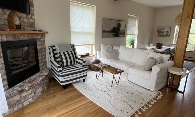 Blue Hill Condo | Blue Hill Village Condo