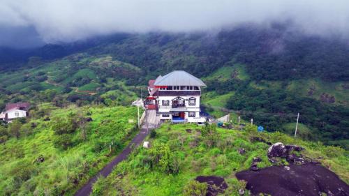 Vagamon Resort | Blue Hills Resort