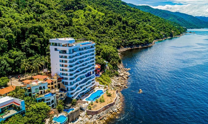 Mismaloya Apartment | Blue Horizon 903 at Residences