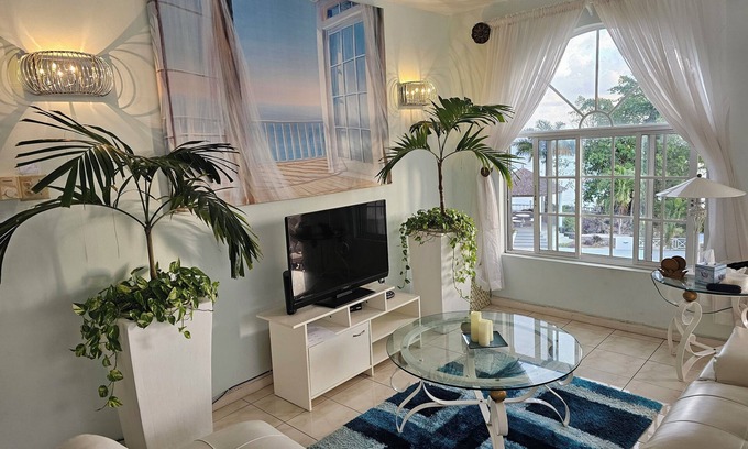 Ocho Rios Condo | Blue Horizons - Deluxe 2 bdrm penthouse w/stunning ocean views from all rooms-