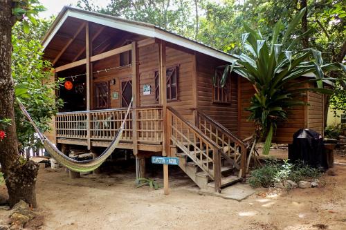 Antoneys Cay Villa | Blue Island Divers Casita Azul