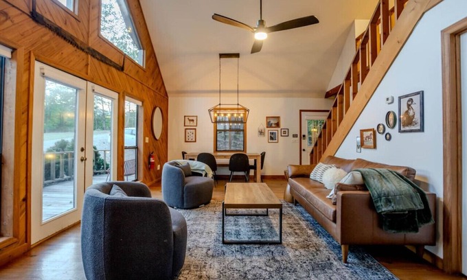 Blairsville Cabin | "Blue Jay": Mountain View Cabin! 5mi to Town