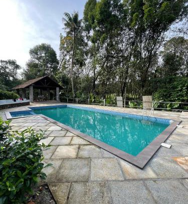 Kothamangalam Resort | Blue Jay Pool Heritage Kerala Resort, Thattekkad