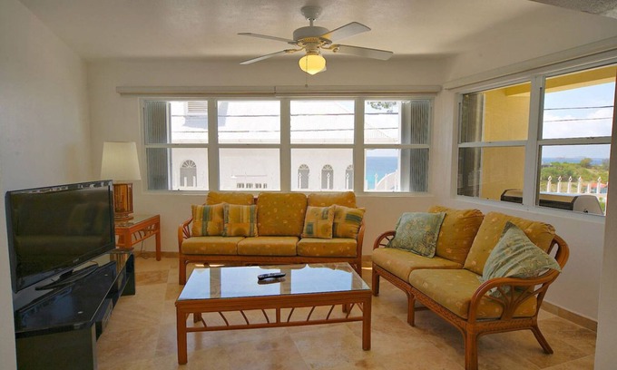 Estate Enighed Villa | Blue Marlin Villa-Nice short walk to Cruz Bay perfect for two! A/C !