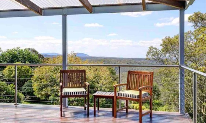 Wentworth Falls House | Blue Mountain Panorama 5 Bedrooms with Valley View
