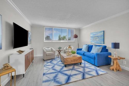 Boca Raton House | Blue Oasis 2BR Condo by the Beach