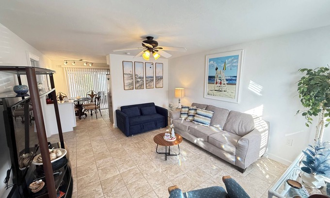 Royal Harbor House | Blue Oasis in Downtown Naples