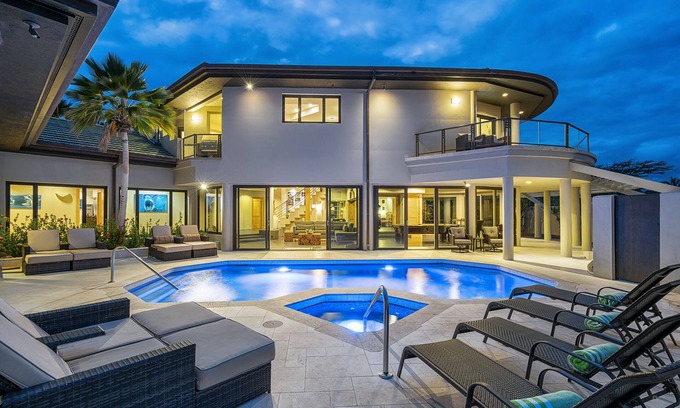 Kamuela House | ★ Blue Oasis - Spacious 5 bdr estate w/heated pool & spa on the Kona Coast