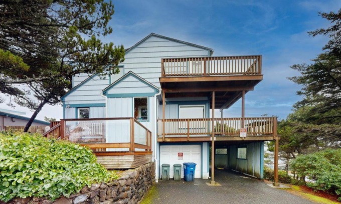 Newport House | Blue Pacifica