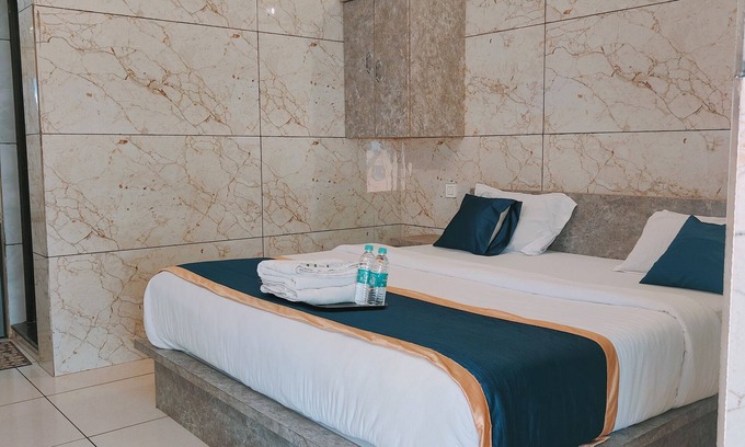 Murudeshwara Hotel | Blue Pearl Beach Guest House